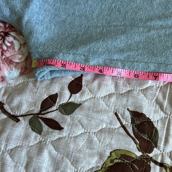 Calvin Klein. ( #Bin 2 ) - Picture 4 of 5